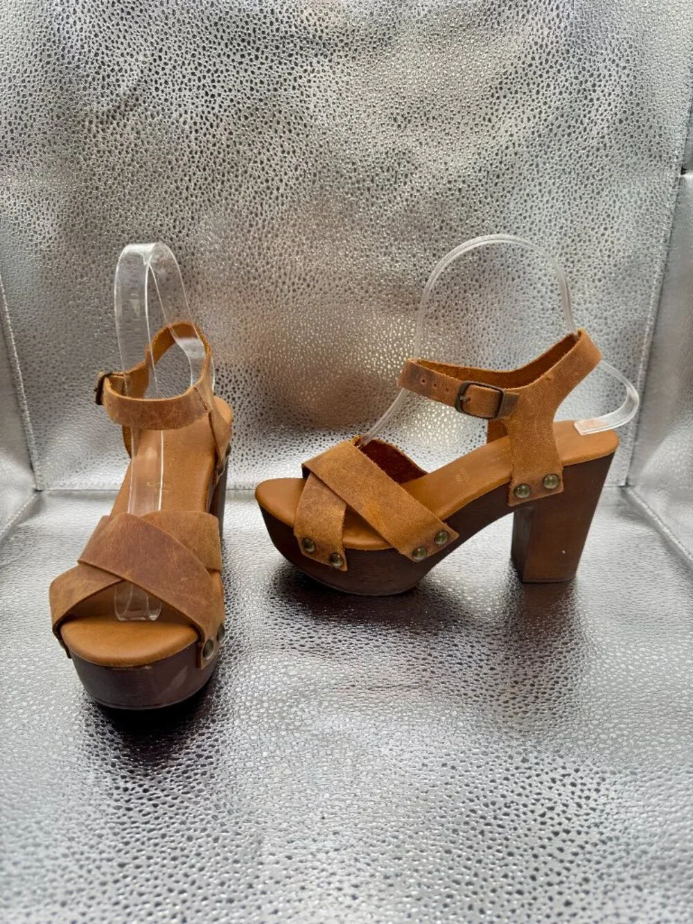 Avellini color brown